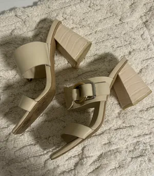 DV by Dolce Vita Heels thumbnail 4
