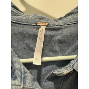Free People Denim Sleeveless Frayed Edges Button Down Shirt Small Denim Western thumbnail 4