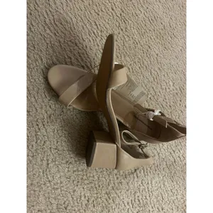 Amazon essentials shoes high heel 12.5 w woman tan thumbnail 2