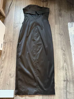Aritzia Ten by Babaton Black Satin Strapless Dress thumbnail 7