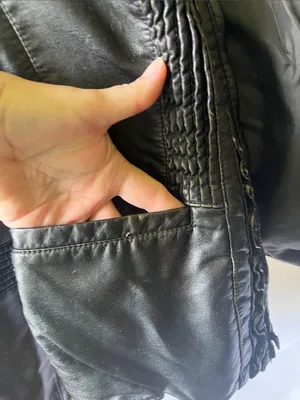 Vintage-Inspired Black Leather Jacket - Women's thumbnail 3