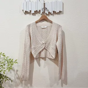 ASTR The Label Cream Cable Knit Twist Front Cropped Sweater Small NWT thumbnail 6