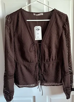 Abercrombie Top thumbnail 1
