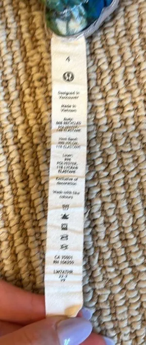 Lululemon Hotty Hot Short II 2.5” thumbnail 5