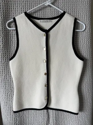 Abercrombie Sweater Vest V-Neck thumbnail 2