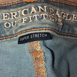 HP American Eagle light wash jeggings thumbnail 3