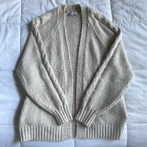 Hollister Cream Cardigan size XS thumbnail 1