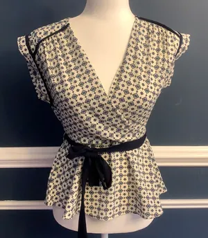 Monteau v-neck Blouse thumbnail 1
