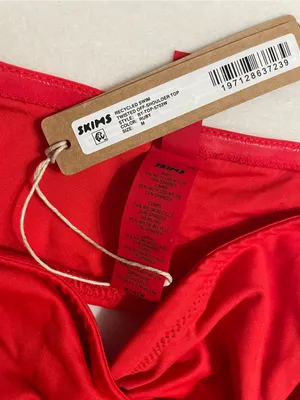 Skims 2Pc SET Twisted Off-Shoulder Bikini Top & Mid Waist Bottoms Ruby Red M thumbnail 8