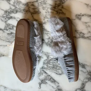 NWT J.Crew womens faux shearling grey moccasin slipper size 8 sold out! thumbnail 13