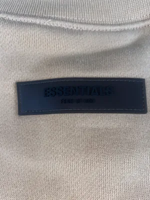 Fear of god Essentials Sweatshirt NWT Medium thumbnail 6