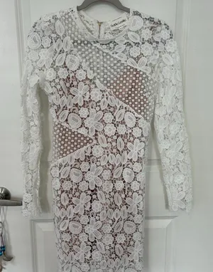 White Lace Dress (Selfie Leslie) thumbnail 1