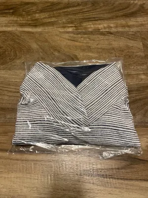 Under Armour Womens Striped Funnel Neck Pullover Zinger Top Black White Size Medium thumbnail 11