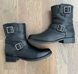 Frye Vicky Engineer Short Buckle Motorcycle Boot in Black Leather Size 9.5B thumbnail 1