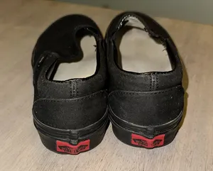 Black Slip-On Vans Women’s thumbnail 2