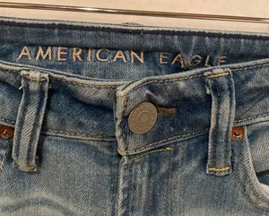 American Eagle Mom Jeans  thumbnail 4