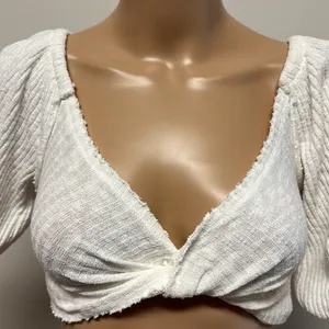 NWT Urban Outfitters Twisted Cropped Top thumbnail 3