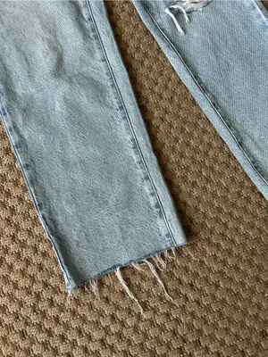 Pacsun 90s Straight Leg Light Wash Distressed Jeans Raw Hem thumbnail 2