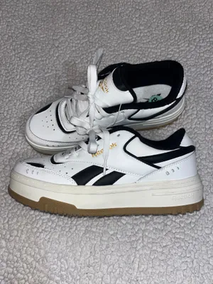 Reebok Low-Top Sneakers thumbnail 2