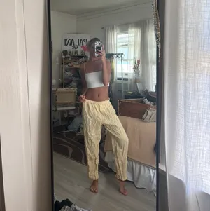 Light Yellow Pants Size M thumbnail 2