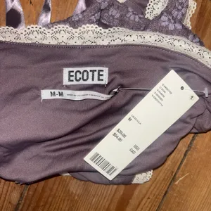 Ecote Purple Cropped Halter Top thumbnail 3