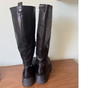 Vince Camuto 8.5 Leather Nettrio Knee High Riding Boot Chunky Plaform Biker 90s thumbnail 4
