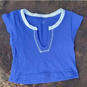 Urban Outfitters Going For Gold Top thumbnail 1
