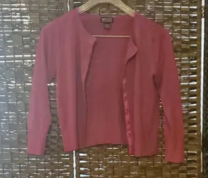 Cardigan thumbnail 1