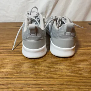 Adidas Cloudfoam Running‎ Shoes Lightweight Athletic Sneakers Gray White 7 thumbnail 4