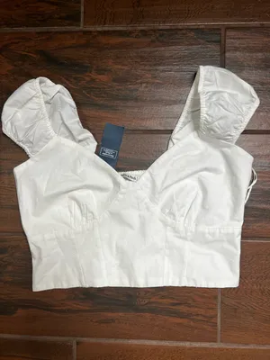 Abercrombie & Fitch White Puff Sleeve Crop Top Medium NWT thumbnail 2