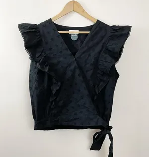Lost + Wander Arula Black La Luna Eyelet Embroidered Ruffle Crop Top A 1X 14 thumbnail 2