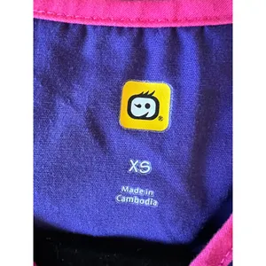 Wink purple/pink trim scrub top Size XS thumbnail 3