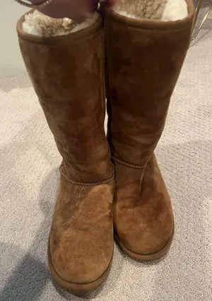 UGG Boots thumbnail 1