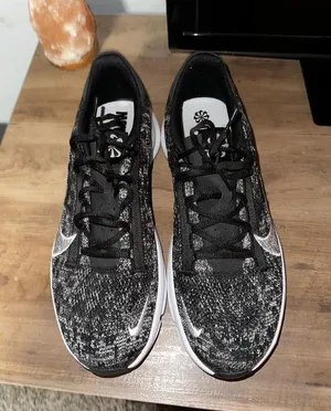 Men’s Nike Shoes thumbnail 1