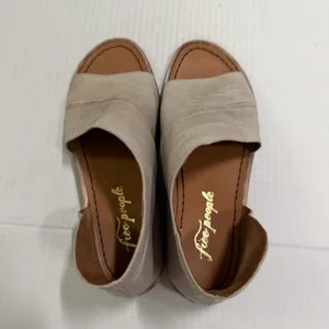 Free People Mont Blanc Shoes Womens Size 6 36 Beige Leather Slip On Sandals thumbnail 4