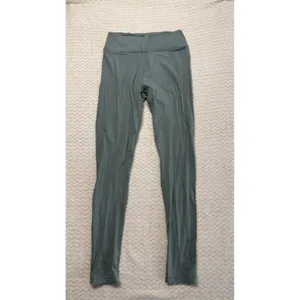 Gymshark Energy Seamless Leggings Sage Green Laser Cut Eyelet Medium GLLG3227 thumbnail 2