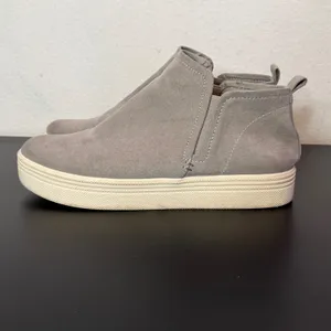 Dolce Vita High Top Platform Sneakers Ankle Bootie Womens 10 Gray Faux Suede thumbnail 3