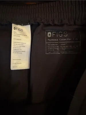 FIGS Technical Collection Black Scrub Set Women's XL EUC V-Neck Straight Leg thumbnail 2