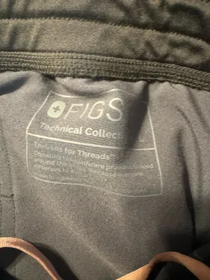 FIGS Scrubs Set thumbnail 7