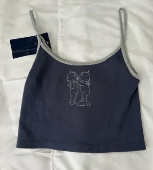 NWT  Top thumbnail 1