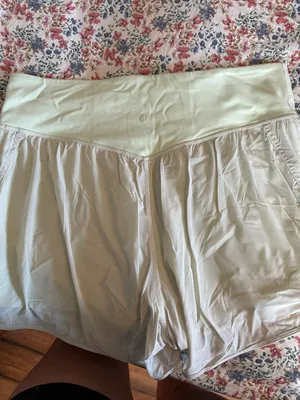 Lululemon  thumbnail 1