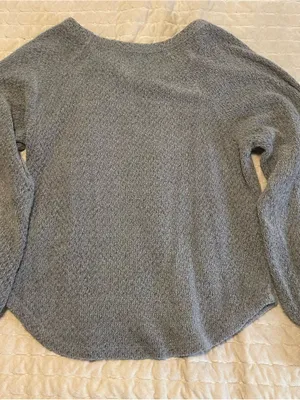 Hollister Women’s Gray V-Neck Knit Sweater thumbnail 2