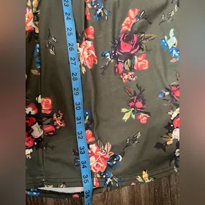 Women's Dress (Size M/L) thumbnail 5