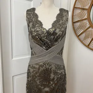 Tadashi Shoji Sequin Embroidered Sheath Dress Sz 6 Lace Cocktail Formal‎ Luxury thumbnail 4