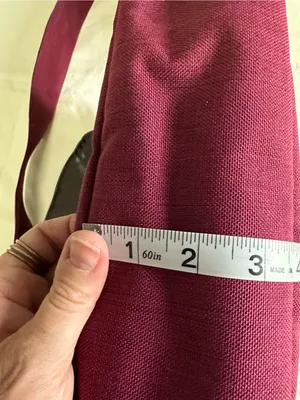 Ogio Everyday Tablet Crossbody Messenger Bag in Burgundy Red thumbnail 12