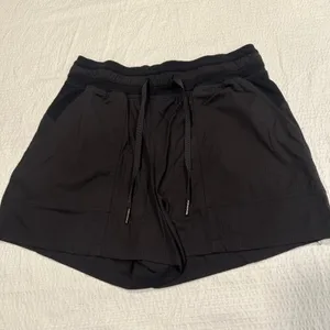 Lululemon Dance Studio High-Rise Short 3.5" Black size 6 women thumbnail 2