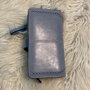 Women’s Wallet/ Wristlet BNWOT color light blue so many cards space see photos thumbnail 6