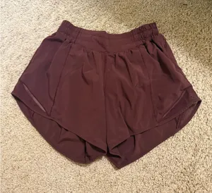Lululemon Hot Hot Shorts thumbnail 1