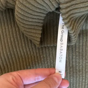 Aritzia The Group by Babaton Traverse Turtleneck thumbnail 3