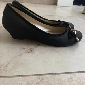 Unique Vintage 3 for $15! Stylish Black Heeled Womens Heels Size 7 thumbnail 2